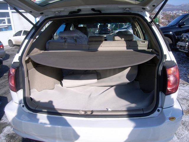 2000 Toyota Harrier