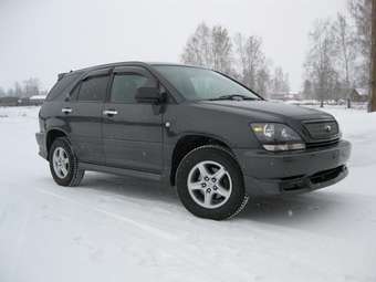 2000 Toyota Harrier