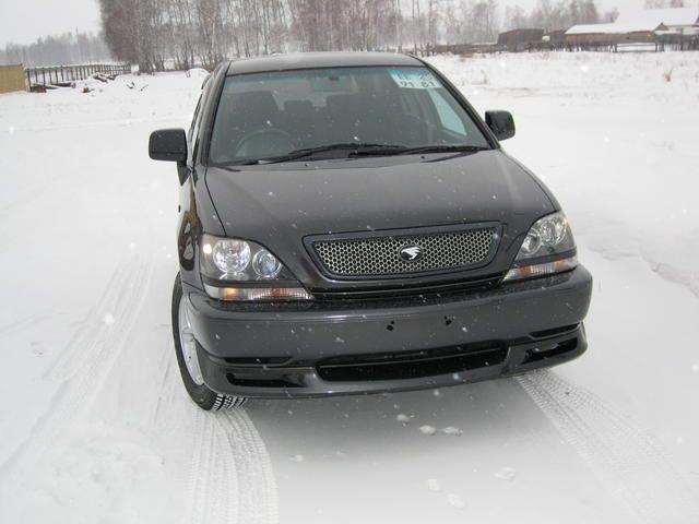 2000 Toyota Harrier