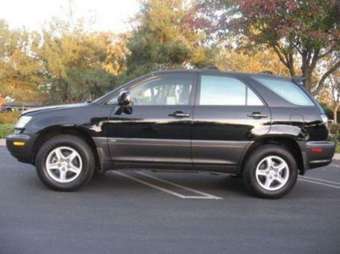 2000 Toyota Harrier