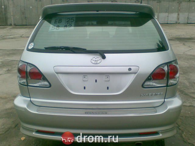 2000 Toyota Harrier