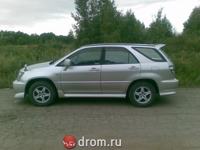 2000 Toyota Harrier