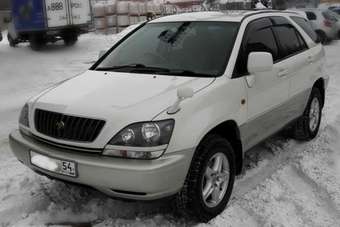 2000 Toyota Harrier