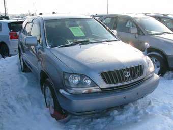 2000 Toyota Harrier