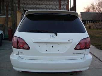 2000 Toyota Harrier