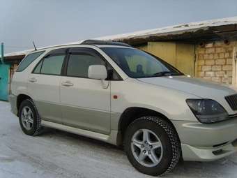 2000 Toyota Harrier