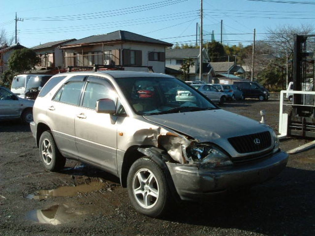 2000 Toyota Harrier