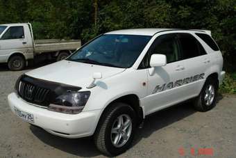 2000 Toyota Harrier