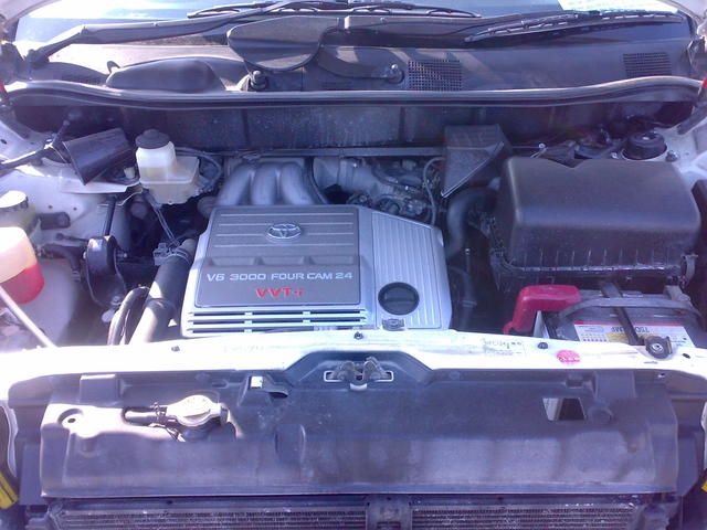 2000 Toyota Harrier