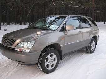 2000 Toyota Harrier