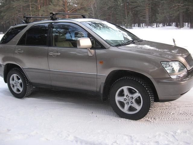 2000 Toyota Harrier