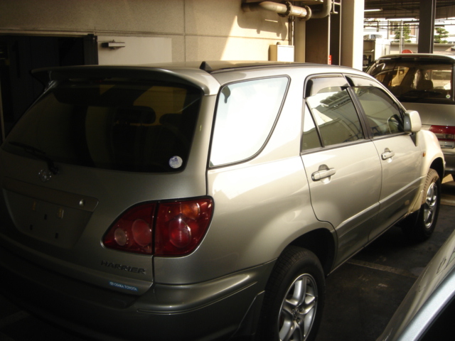 2000 Toyota Harrier Pics