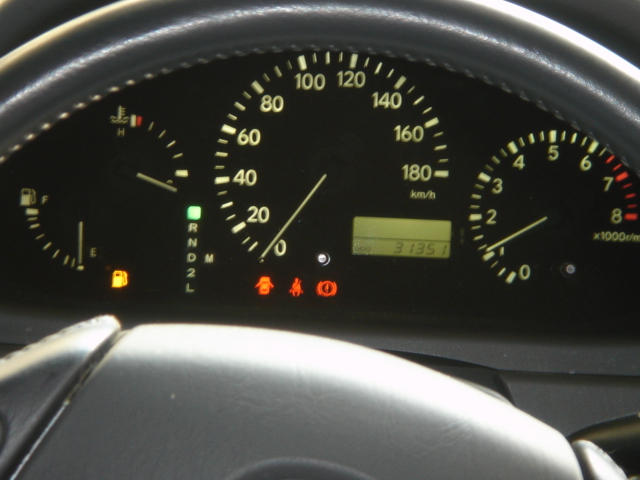 2000 Toyota Harrier Pictures