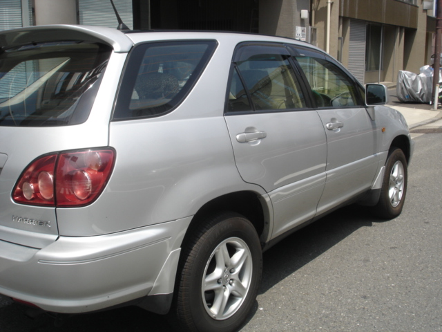 2000 Toyota Harrier Pictures