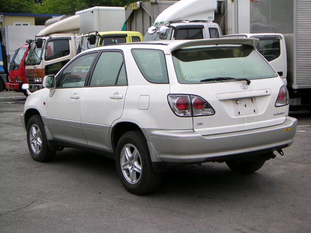 2000 Toyota Harrier Photos