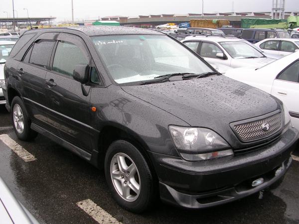 2000 Toyota Harrier Pictures