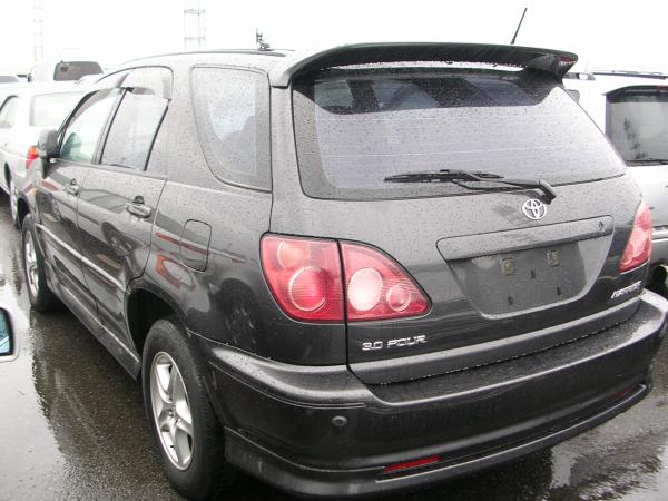 2000 Toyota Harrier Pictures