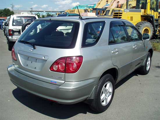 2000 Toyota Harrier Photos