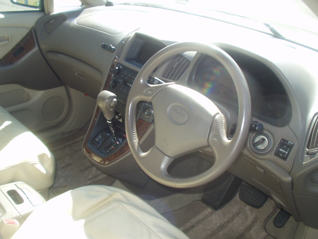 2000 Toyota Harrier For Sale