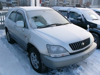 2000 Toyota Harrier