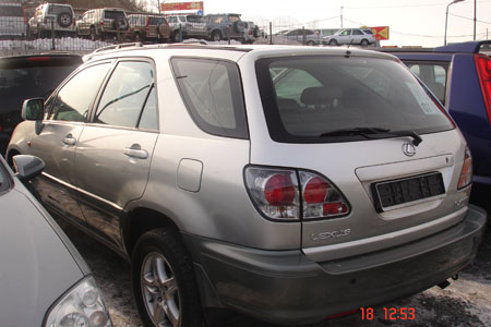 2000 Toyota Harrier Photos