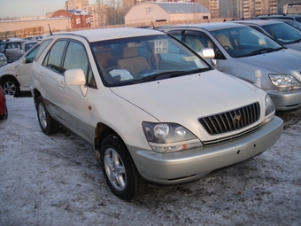2000 Toyota Harrier