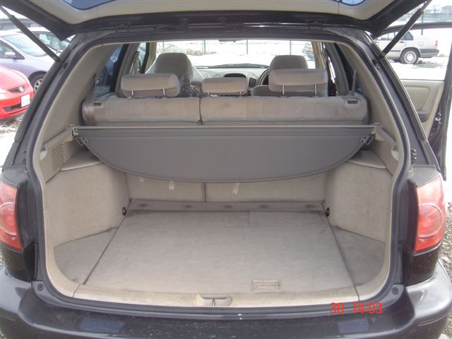 2000 Toyota Harrier Pictures