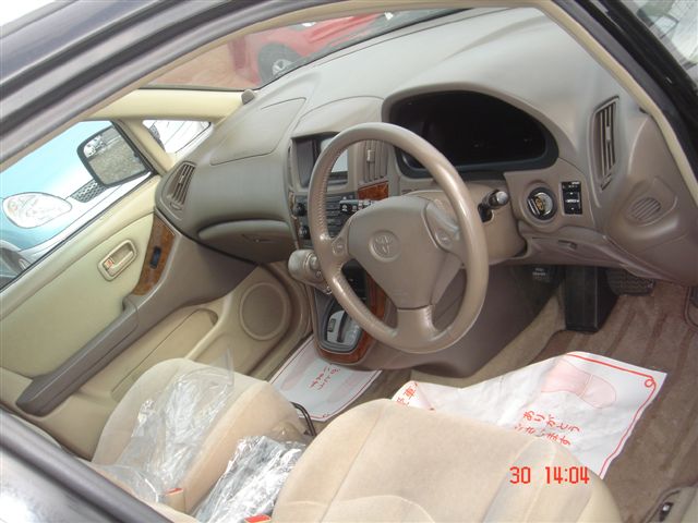 2000 Toyota Harrier For Sale