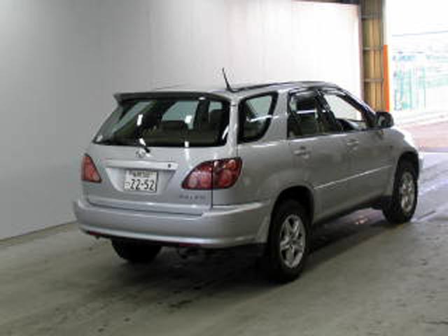 2000 Toyota Harrier Pictures