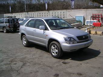 2000 Toyota Harrier Pictures