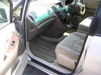 2000 Toyota Harrier Pictures