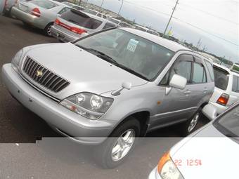 2000 Toyota Harrier Photos