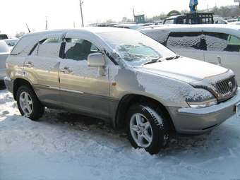 2000 Toyota Harrier Photos