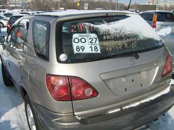 2000 Toyota Harrier Images