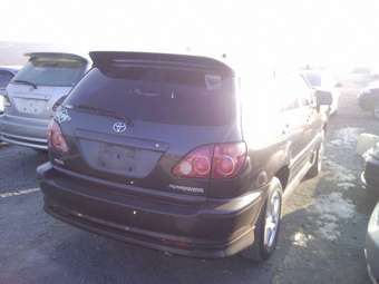 2000 Toyota Harrier Photos