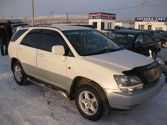 2000 Toyota Harrier Photos