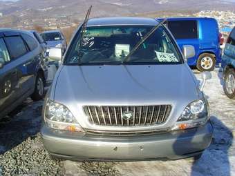 2000 Toyota Harrier Pictures