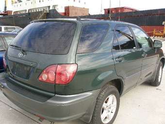 2000 Toyota Harrier Images