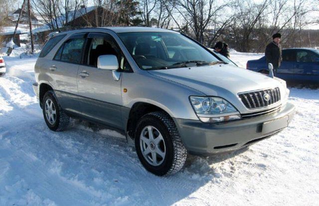 2000 Toyota Harrier