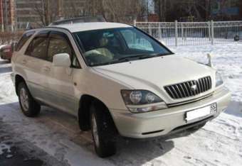 2000 Toyota Harrier Pictures