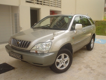 2001 Toyota Harrier