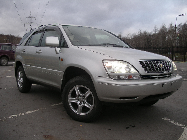 2001 Toyota Harrier