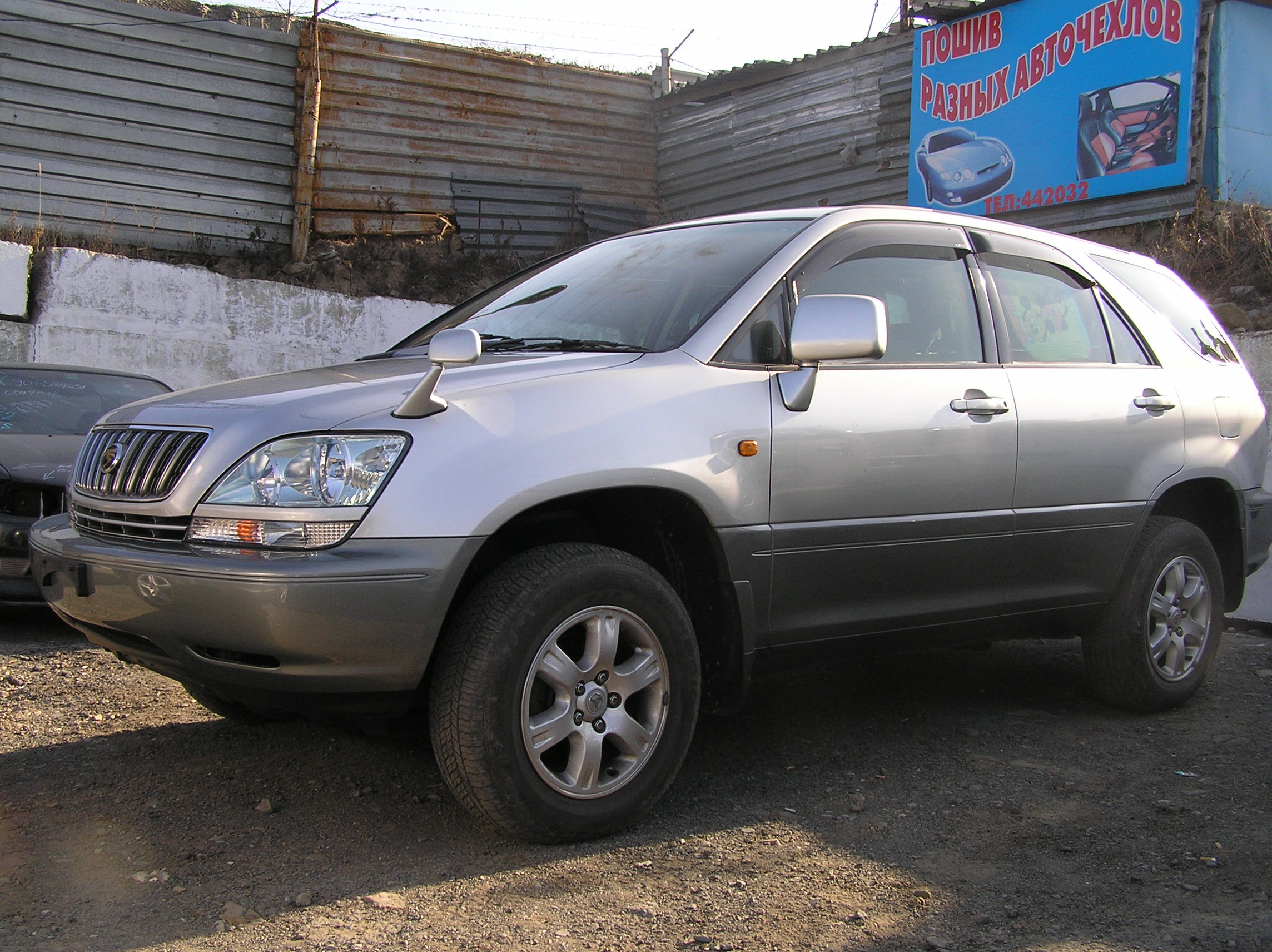 2001 Toyota Harrier