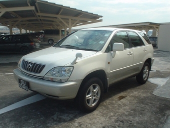 2001 Toyota Harrier