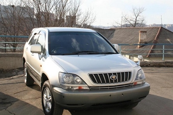 2001 Toyota Harrier