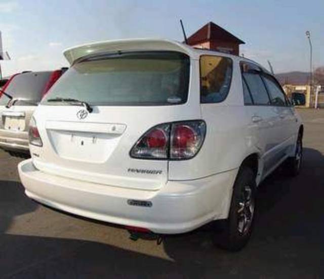 2001 Toyota Harrier