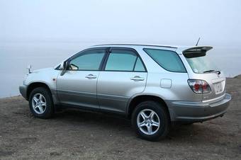 2001 Toyota Harrier