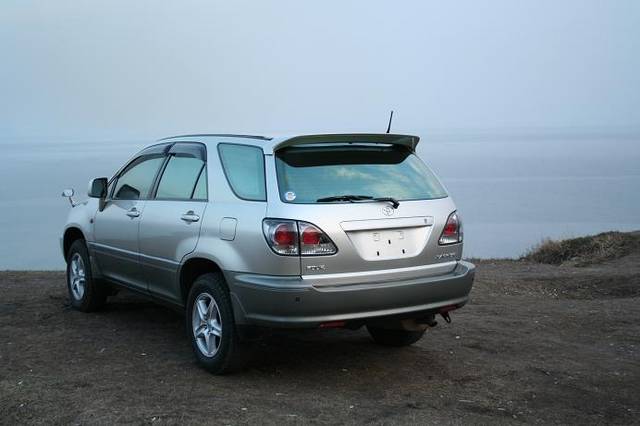 2001 Toyota Harrier