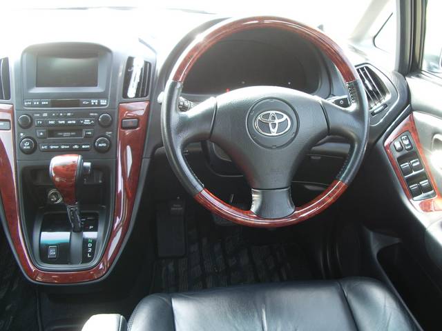 2001 Toyota Harrier