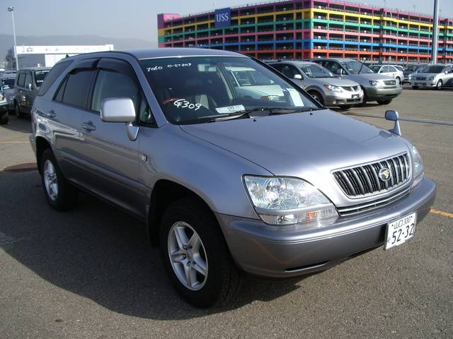 2001 Toyota Harrier